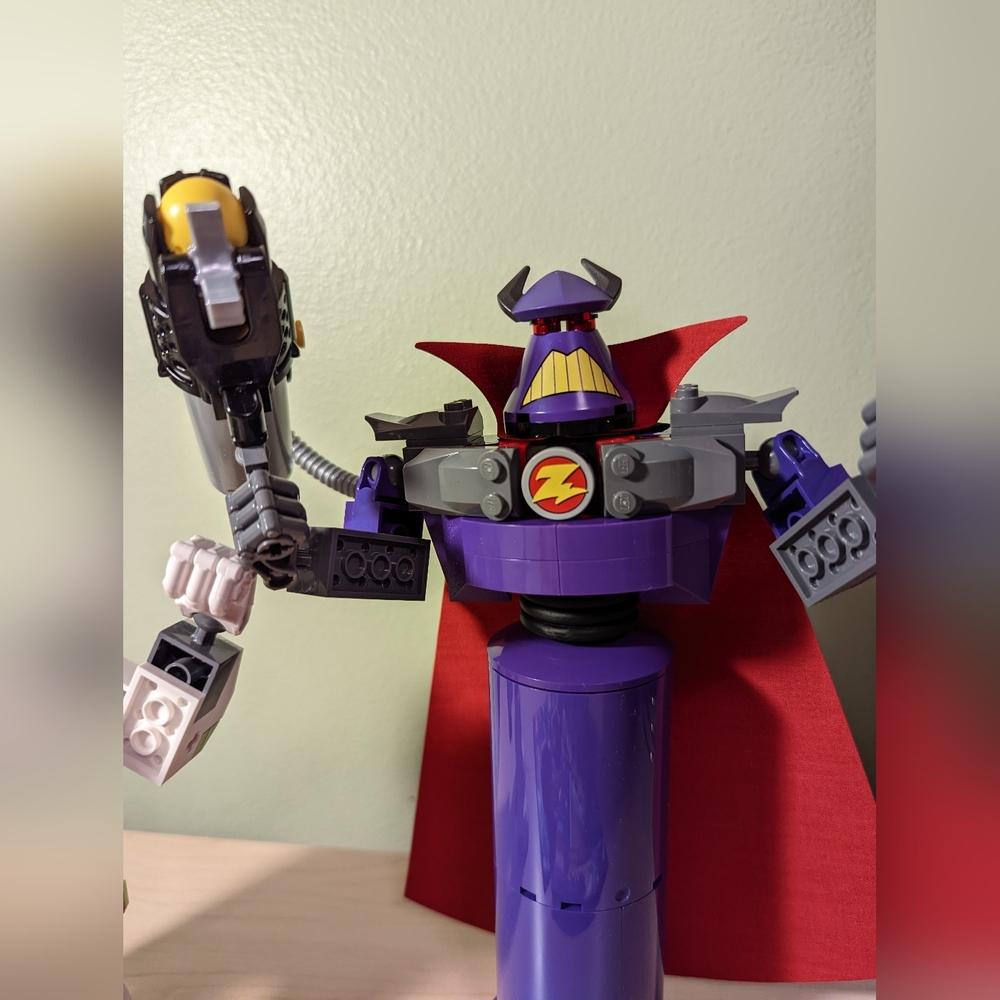 Lego Disney Buzz lightyear and Emperor Zurg Toy story figures (READ DESCRIPTION) - Picture 7 of 13